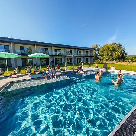 Arena Alojamento de Acomodação e Pequeno-almoço Csopak