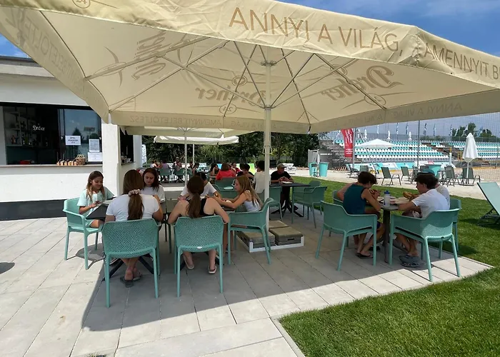 Alojamento de Acomodação e Pequeno-almoço Arena 3*